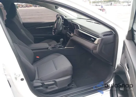 2025 Toyota Camry Le from USA, damaged, VIN 4T1DAACK3SU596701